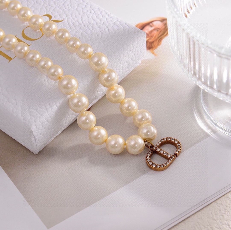 chr1st1an D10r necklaces